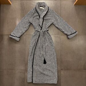 I. Magnin Houndstooth Robe - Small - Vintage Designer Loungewear